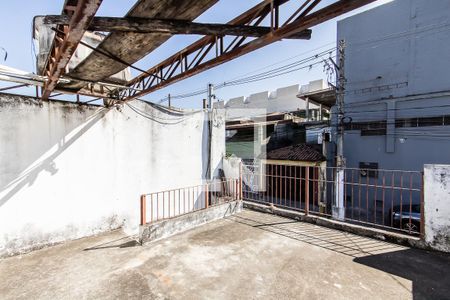 Área Externa de casa à venda com 4 quartos, 300m² em Vila Paranagua, São Paulo