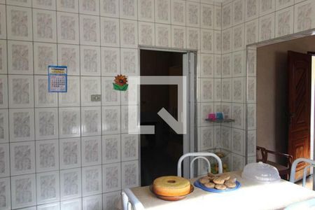 Casa à venda com 3 quartos, 240m² em Parque das Nações, Santo André