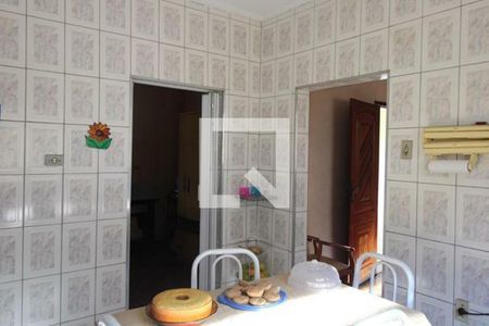 Casa à venda com 3 quartos, 240m² em Parque das Nações, Santo André