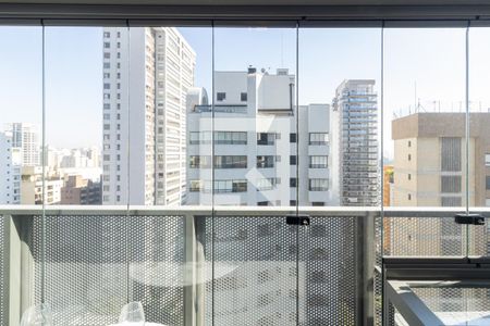Varanda de kitnet/studio para alugar com 1 quarto, 34m² em Indianópolis, São Paulo