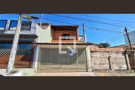 Fachada de casa à venda com 3 quartos, 183m² em Vila Guarani, Santo André