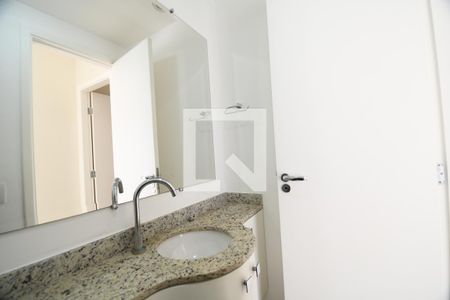 Lavabo de apartamento para alugar com 3 quartos, 137m² em Parque dos Pomares, Campinas