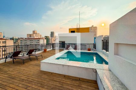 Piscina de kitnet/studio para alugar com 1 quarto, 24m² em Liberdade, São Paulo