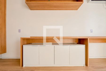 Studio - Armários  de kitnet/studio para alugar com 1 quarto, 24m² em Liberdade, São Paulo