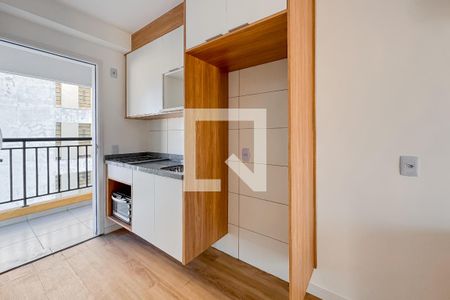 Cozinha de kitnet/studio para alugar com 1 quarto, 24m² em Liberdade, São Paulo
