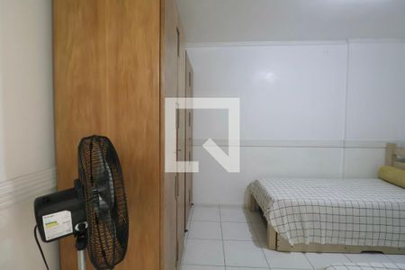 Quarto de apartamento para alugar com 2 quartos, 80m² em Centro, Guarujá