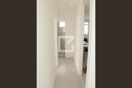 Corredor de apartamento para alugar com 2 quartos, 43m² em Prata, Nova Iguaçu