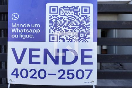 Fachada de casa à venda com 2 quartos, 75m² em Jardim Santa Maria, São Paulo