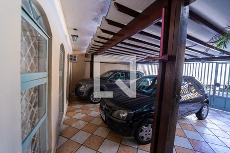 Garagem de casa à venda com 3 quartos, 300m² em Cangaiba, São Paulo
