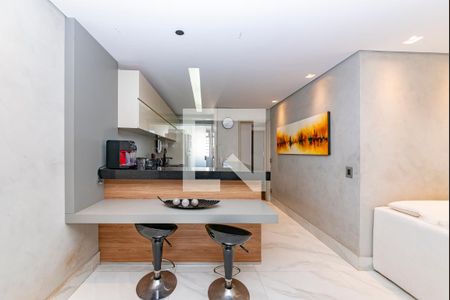 Cozinha de apartamento à venda com 3 quartos, 86m² em Vila da Serra, Nova Lima