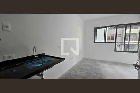 Cozinha de kitnet/studio à venda com 1 quarto, 21m² em Paraíso, São Paulo