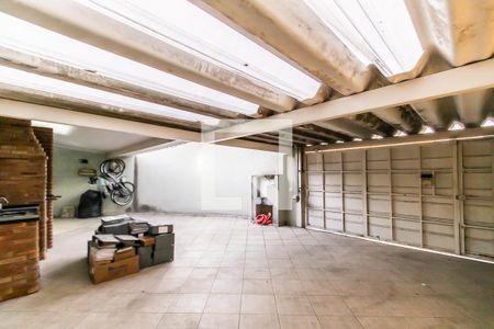 Garagem de casa à venda com 3 quartos, 330m² em Vila Sao Francisco (zona Leste), São Paulo