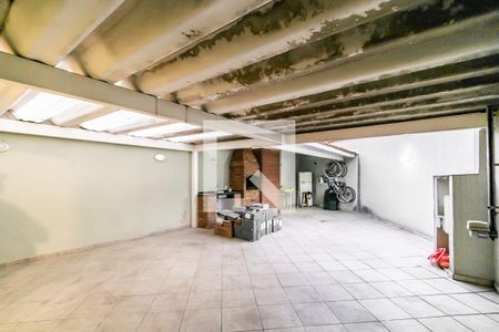 Garagem de casa à venda com 3 quartos, 330m² em Vila Sao Francisco (zona Leste), São Paulo