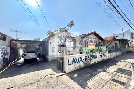 Fachada de casa à venda com 2 quartos, 280m² em Jardim Itacolomi, São Paulo