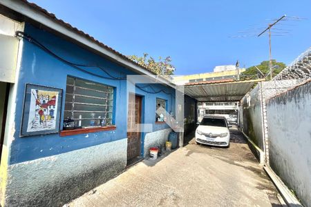 Área externa de casa à venda com 2 quartos, 280m² em Jardim Itacolomi, São Paulo