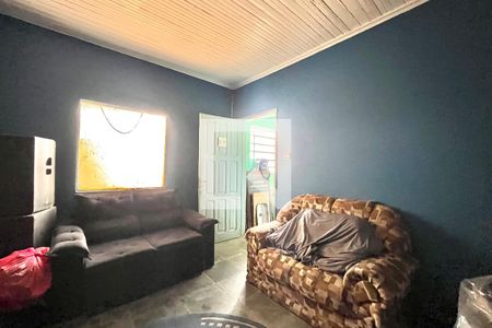 Sala de casa à venda com 2 quartos, 280m² em Jardim Itacolomi, São Paulo