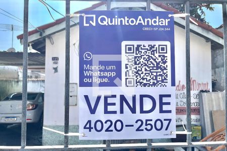 Plaquinha  de casa à venda com 2 quartos, 280m² em Jardim Itacolomi, São Paulo