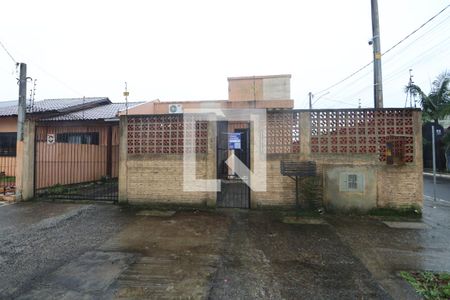 Fachada de casa à venda com 3 quartos, 73m² em Centro, Canoas