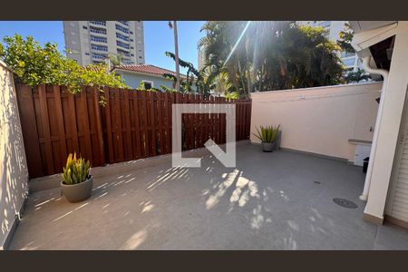 Quintal de casa de condomínio à venda com 3 quartos, 132m² em Jardim Nova Europa, Campinas