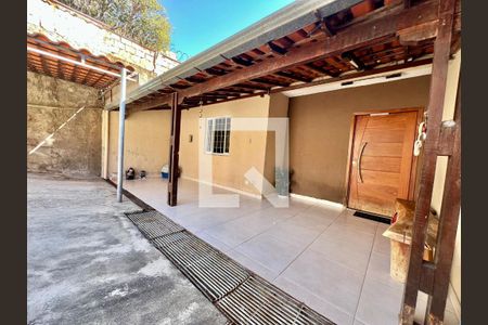 Casa à venda com 6 quartos, 180m² em Tupi, Belo Horizonte