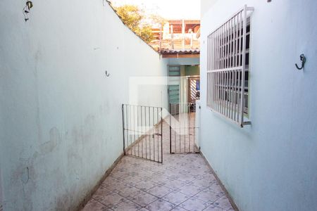Quintal de casa à venda com 3 quartos, 105m² em Interlagos, São Paulo