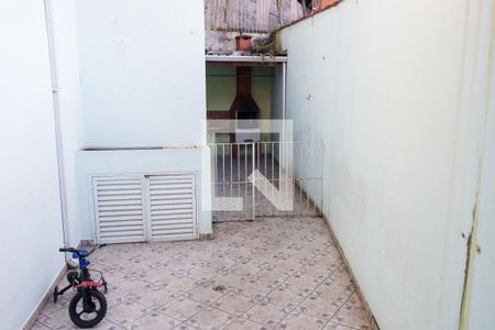 Quintal de casa à venda com 3 quartos, 105m² em Interlagos, São Paulo