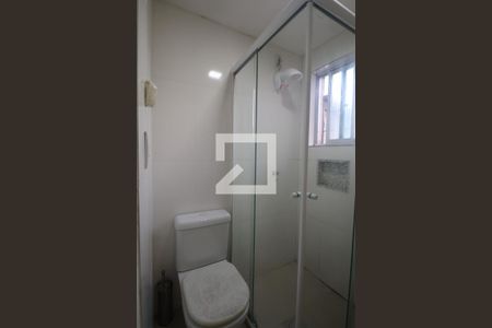 Banheiro de apartamento à venda com 2 quartos, 40m² em Guajuviras, Canoas