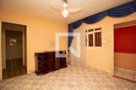 Sala de casa à venda com 3 quartos, 125m² em Jardim Monjolo, São Paulo