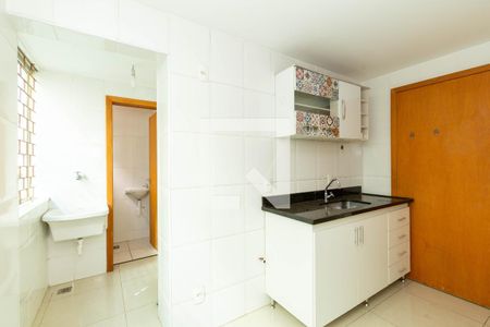 Cozinha de apartamento à venda com 3 quartos, 81m² em Carlos Prates, Belo Horizonte