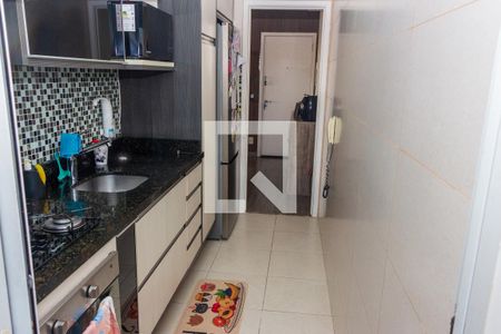 Cozinha de apartamento à venda com 3 quartos, 73m² em Jardim Sabara, São Paulo