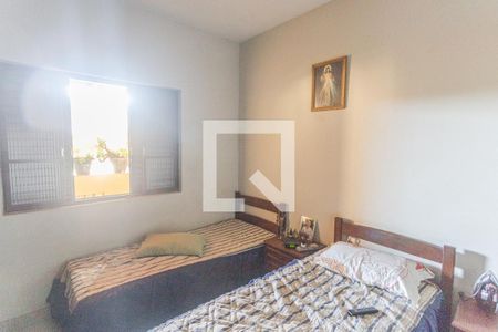 Quarto 2 de casa à venda com 6 quartos, 396m² em Esplanada, Belo Horizonte