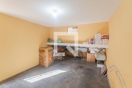 Garagem de casa à venda com 6 quartos, 396m² em Esplanada, Belo Horizonte