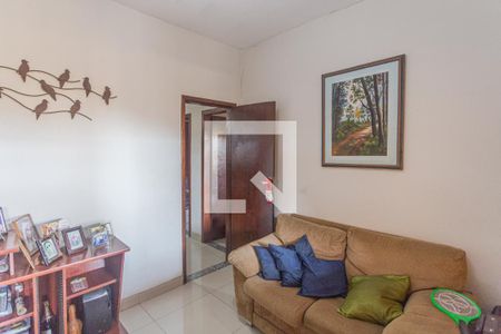 Sala 1 de casa à venda com 6 quartos, 396m² em Esplanada, Belo Horizonte