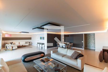 Sala de apartamento à venda com 4 quartos, 400m² em Ingá, Niterói