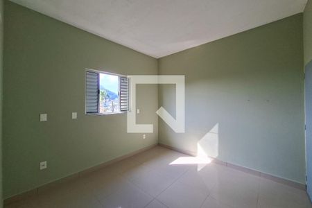 Quarto de casa para alugar com 1 quarto, 63m² em Jardim Guaramar, Praia Grande