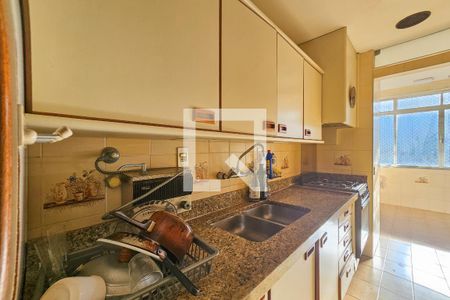 Cozinha de apartamento para alugar com 3 quartos, 144m² em Vila Alzira, Guarujá