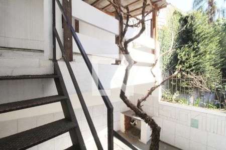 Quintal de casa à venda com 2 quartos, 140m² em Jardim Lar Sao Paulo, São Paulo