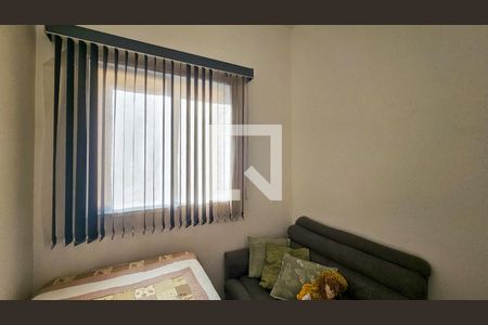 Quarto 1 de apartamento para alugar com 2 quartos, 35m² em Vila Baby, São Paulo