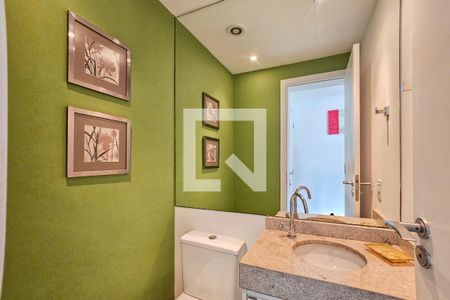 Lavabo de apartamento para alugar com 3 quartos, 158m² em Parque Enseada, Guarujá