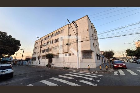 Fachada de apartamento à venda com 2 quartos, 67m² em Lapa, São Paulo