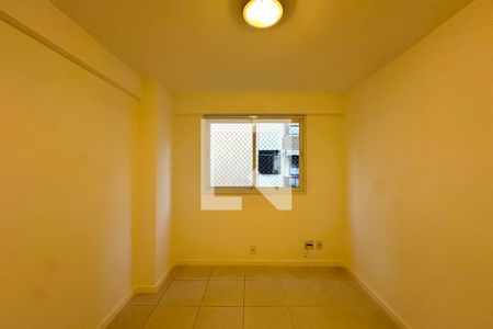 Quarto  de apartamento para alugar com 3 quartos, 145m² em Jardim Botânico, Rio de Janeiro