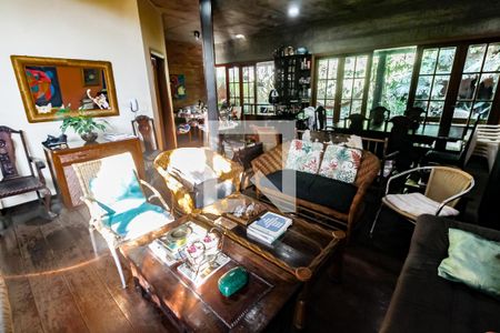 Sala 1 de casa à venda com 3 quartos, 239m² em Vila Inah, São Paulo