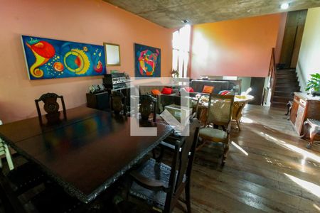 Sala 1 de casa à venda com 3 quartos, 239m² em Vila Inah, São Paulo