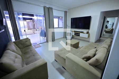 Sala de casa para alugar com 4 quartos, 115m² em Parque Tremendao, Goiânia