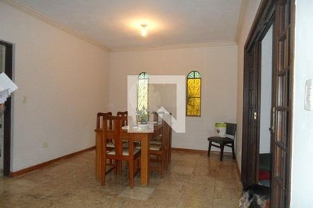 Casa à venda com 3 quartos, 200m² em Jardim Esmeralda, São Paulo