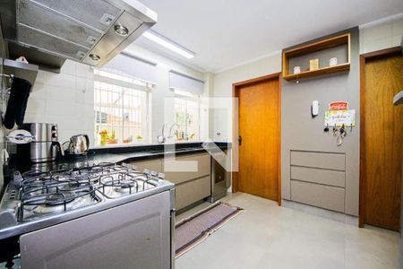 Casa à venda com 4 quartos, 289m² em Pinheiros, São Paulo
