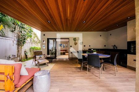 Casa à venda com 4 quartos, 289m² em Pinheiros, São Paulo