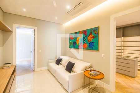 Sala de TV de casa à venda com 5 quartos, 813m² em Alphaville Residencial Um, Barueri