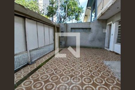 Casa à venda com 3 quartos, 180m² em Vila Cordeiro, São Paulo