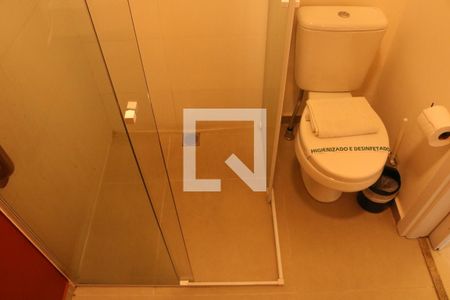 Banheiro de kitnet/studio para alugar com 1 quarto, 42m² em Perdizes, São Paulo